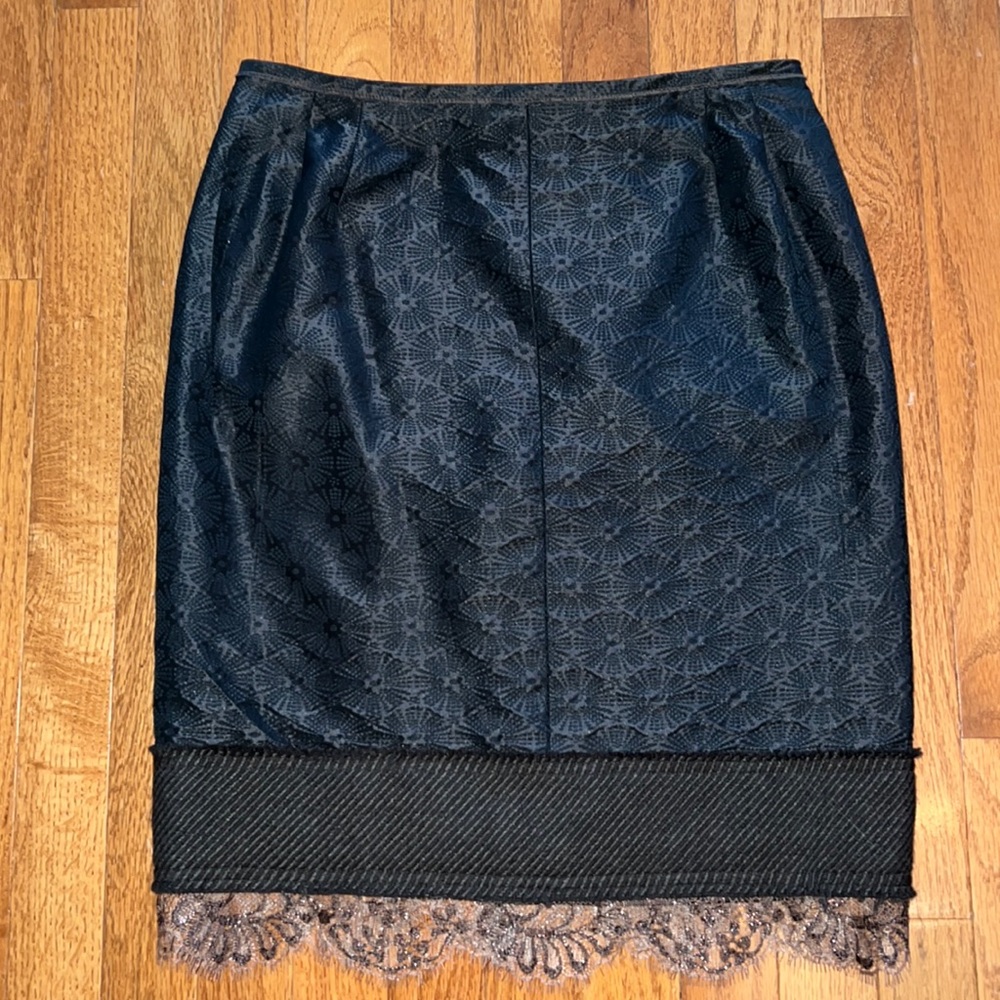 Schumacher skirt size small